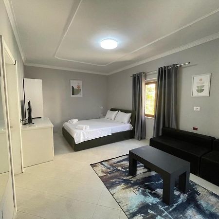 Hotel Villa Ferrari Tirana Extérieur photo
